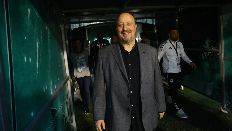 &Rho;ά&phi;&alpha; &Mu;&pi;&epsilon;&nu;ί&tau;&epsilon;&theta;: &laquo;&Epsilon;&upsilon;&gamma;&nu;ώ&mu;&omega;&nu; &gamma;&iota;&alpha; &tau;&eta;&nu; &upsilon;&pi;&omicron;&delta;&omicron;&chi;ή &kappa;&alpha;&iota; &tau;&eta; &sigma;&tau;ή&rho;&iota;&xi;&eta; &tau;&omicron;&upsilon; &kappa;ό&sigma;&mu;&omicron;&upsilon; &tau;&omicron;&upsilon; &Pi;&alpha;&nu;&alpha;&theta;&eta;&nu;&alpha;ϊ&kappa;&omicron;ύ&raquo; (pics)