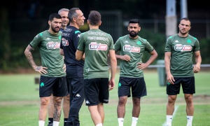 &Epsilon;&pi;&iota;&sigma;&tau;&rho;έ&phi;&omicron;&upsilon;&nu; &sigma;&tau;&iota;&sigmaf; &pi;&rho;&omicron;&pi;&omicron;&nu;ή&sigma;&epsilon;&iota;&sigmaf; &omicron;&iota; &laquo;&pi;&rho;ά&sigma;&iota;&nu;&omicron;&iota;&raquo;