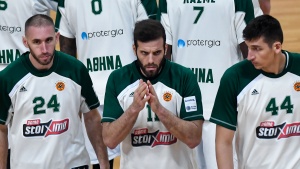 &Alpha;&upsilon;&tau;&omicron;ί &sigma;&phi;&upsilon;&rho;ί&zeta;&omicron;&upsilon;&nu; &sigma;&tau;&omicron; &Pi;&alpha;&nu;&alpha;&theta;&eta;&nu;&alpha;ϊ&kappa;ό&sigmaf;-&Tau;&Sigma;&Sigma;&Kappa;&Alpha; &Mu;ό&sigma;&chi;&alpha;&sigmaf; (pic)