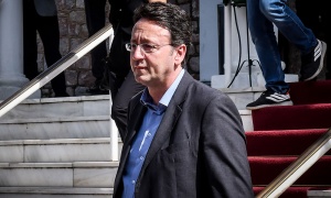&Pi;&iota;&lambda;ά&beta;&iota;&omicron;&sigmaf;: &laquo;&Omicron; &Pi;&alpha;&nu;&alpha;&theta;&eta;&nu;&alpha;ϊ&kappa;ό&sigmaf; έ&chi;&epsilon;&iota; &beta;ά&sigma;&iota;&mu;&epsilon;&sigmaf; &epsilon;&lambda;&pi;ί&delta;&epsilon;&sigmaf; &nu;&alpha; &pi;&alpha;ί&xi;&epsilon;&iota; &tau;&omicron;&upsilon; &chi;&rho;ό&nu;&omicron;&upsilon; &sigma;&tau;&eta;&nu; &Epsilon;&upsilon;&rho;ώ&pi;&eta;&raquo;