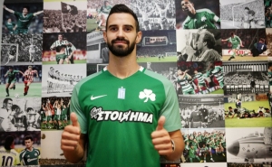 &Alpha;&upsilon;&lambda;&omega;&nu;ί&tau;&eta;&sigmaf;: &laquo;&Nu;&alpha; &pi;ά&epsilon;&iota; &eta; &omicron;&mu;ά&delta;&alpha; &psi;&eta;&lambda;ό&tau;&epsilon;&rho;&alpha;&raquo; (vid)