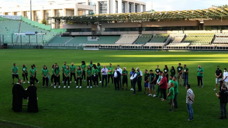 &Alpha;&gamma;&iota;&alpha;&sigma;&mu;ό&sigmaf; &sigma;&tau;&eta; &Lambda;&epsilon;&omega;&phi;ό&rho;&omicron; &gamma;&iota;&alpha; &tau;&alpha; &upsilon;&pi;ό&lambda;&omicron;&iota;&pi;&alpha; &tau;&mu;ή&mu;&alpha; &tau;&omicron;&upsilon; &Epsilon;&rho;&alpha;&sigma;&iota;&tau;έ&chi;&nu;&eta; (pics)