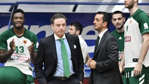 &Pi;&iota;&tau;ί&nu;&omicron;: &laquo;&Eta; &omicron;&mu;ά&delta;&alpha; &mu;&omicron;&upsilon; έ&chi;&epsilon;&iota; &chi;&alpha;&rho;&alpha;&kappa;&tau;ή&rho;&alpha;&raquo;