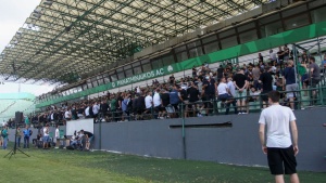 &Pi;&lambda;&eta;&sigma;&iota;ά&zeta;&epsilon;&iota; &tau;&alpha; 3.700 &mu;έ&lambda;&eta; &omicron; &Pi;&alpha;&nu;&alpha;&theta;&eta;&nu;&alpha;ϊ&kappa;ό&sigmaf;