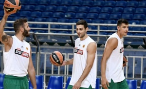Έ&kappa;&alpha;&nu;&epsilon; &epsilon;&kappa;&kappa;ί&nu;&eta;&sigma;&eta; &omicron; &Pi;&alpha;&nu;&alpha;&theta;&eta;&nu;&alpha;ϊ&kappa;ό&sigmaf; (pics)