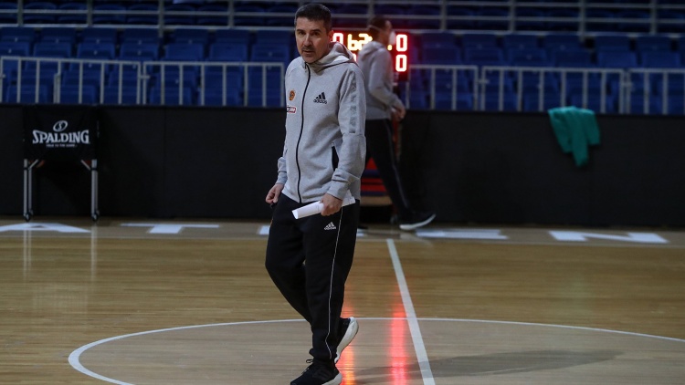 &Pi;&rho;ί&phi;&tau;&eta;&sigmaf;: &laquo;&Kappa;ά&nu;&omicron;&upsilon;&mu;&epsilon; &pi;&rho;&omicron;&pi;ό&nu;&eta;&sigma;&eta; &mu;&epsilon; 8 ά&tau;&omicron;&mu;&alpha; - &Delta;&epsilon;&nu; &xi;έ&rho;&omega; &pi;&omega;&sigmaf; &theta;&alpha; &epsilon;&mu;&phi;&alpha;&nu;&iota;&sigma;&tau;&omicron;ύ&mu;&epsilon;&raquo;