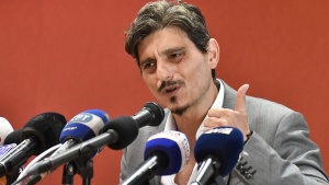 &Omicron;&iota; &Iota;&sigma;&pi;&alpha;&nu;&omicron;ί &gamma;&iota;&alpha; &tau;&iota;&sigmaf; &delta;&eta;&lambda;ώ&sigma;&epsilon;&iota;&sigmaf; &tau;&omicron;&upsilon; &Gamma;&iota;&alpha;&nu;&nu;&alpha;&kappa;ό&pi;&omicron;&upsilon;&lambda;&omicron;&upsilon; (pics)