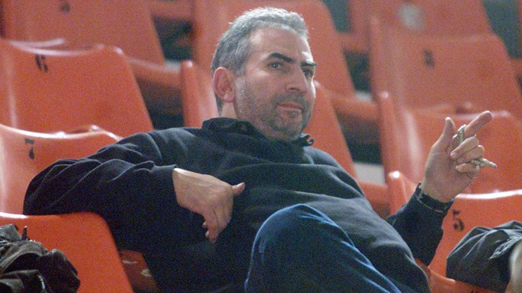 &laquo;Έ&phi;&upsilon;&gamma;&epsilon;&raquo; &omicron; &Sigma;&tau;έ&lambda;&iota;&omicron;&sigmaf; &Sigma;&upsilon;&mu;&epsilon;&omega;&nu;ί&delta;&eta;&sigmaf;, &sigma;&upsilon;&lambda;&lambda;&upsilon;&pi;&eta;&tau;ή&rho;&iota;&alpha; &alpha;&pi;ό &tau;&eta;&nu; &Kappa;&Alpha;&Epsilon; &Pi;&alpha;&nu;&alpha;&theta;&eta;&nu;&alpha;ϊ&kappa;ό&sigmaf;