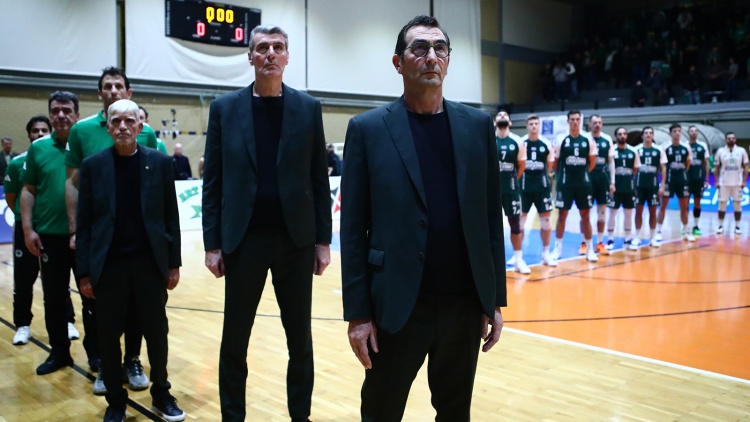 Sold Out o &pi;&rho;ώ&tau;&omicron;&sigmaf; &eta;&mu;&iota;&tau;&epsilon;&lambda;&iota;&kappa;ό&sigmaf; &tau;&omicron;&upsilon; &Pi;&alpha;&nu;&alpha;&theta;&eta;&nu;&alpha;ϊ&kappa;&omicron;ύ &kappa;ό&nu;&tau;&rho;&alpha; &sigma;&tau;&omicron;&nu; &Omicron;&lambda;&upsilon;&mu;&pi;&iota;&alpha;&kappa;ό