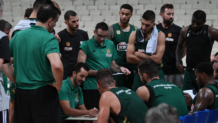 &Sigma;&tau;&eta; &Mu;ό&sigma;&chi;&alpha; &mu;&epsilon; &delta;&iota;&alpha;&nu;&upsilon;&kappa;&tau;έ&rho;&epsilon;&upsilon;&sigma;&eta; &sigma;&tau;&omicron; &Lambda;&omicron;&nu;&delta;ί&nu;&omicron; &omicron; &Pi;&alpha;&nu;&alpha;&theta;&eta;&nu;&alpha;ϊ&kappa;ό&sigmaf;