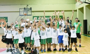 &Mu;&epsilon; &Beta;&omicron;&upsilon;&gamma;&iota;&omicron;ύ&kappa;&alpha; &tau;&omicron; camp &tau;&eta;&sigmaf; &alpha;&kappa;&alpha;&delta;&eta;&mu;ί&alpha;&sigmaf; &tau;&omicron;&upsilon; &Pi;&alpha;&nu;&alpha;&theta;&eta;&nu;&alpha;ϊ&kappa;&omicron;ύ (pics)