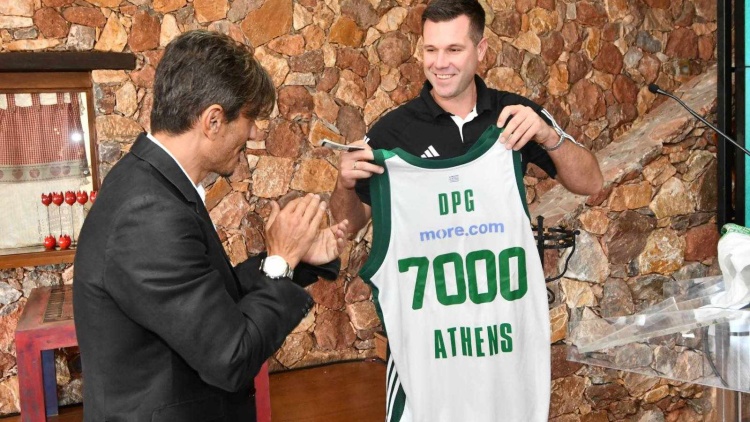 &Pi;&alpha;&nu;&alpha;&theta;&eta;&nu;&alpha;ϊ&kappa;ό &delta;&epsilon;ί&pi;&nu;&omicron; &sigma;&tau;&eta;&nu; &Kappa;&Alpha;&Epsilon; - &Delta;ώ&rho;&omicron; &tau;&eta;&sigmaf; &omicron;&mu;ά&delta;&alpha;&sigmaf; &sigma;&tau;&omicron;&nu; &Delta;. &Gamma;&iota;&alpha;&nu;&nu;&alpha;&kappa;ό&pi;&omicron;&upsilon;&lambda;&omicron;