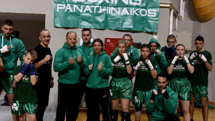 &Eta; &kappa;&alpha;&lambda;ύ&tau;&epsilon;&rho;&eta; &laquo;&pi;&rho;ά&sigma;&iota;&nu;&eta;&raquo; &chi;&rho;&omicron;&nu;&iota;ά &sigma;&tau;&omicron; kick boxing