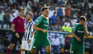 &Nu;&alpha; &gamma;&iota;&omicron;&rho;&tau;ά&sigma;&epsilon;&iota; &mu;&epsilon; &nu;ί&kappa;&eta; &tau;&alpha; &gamma;&epsilon;&nu;έ&theta;&lambda;&iota;&alpha;