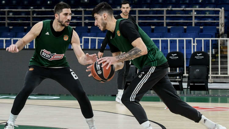 &Kappa;&alpha;&lambda;&alpha;ϊ&tau;&zeta;ά&kappa;&eta;&sigmaf;: &laquo;&Theta;έ&lambda;&omicron;&upsilon;&mu;&epsilon; &tau;&rho;&epsilon;&iota;&sigmaf; &nu;ί&kappa;&epsilon;&sigmaf; &gamma;&iota;&alpha; &nu;&alpha; &kappa;&alpha;&tau;&alpha;&kappa;&tau;ή&sigma;&omicron;&upsilon;&mu;&epsilon; &tau;&omicron; &Kappa;ύ&pi;&epsilon;&lambda;&lambda;&omicron;&raquo;