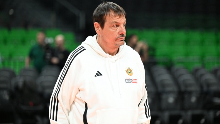Ά&tau;&alpha;&mu;&alpha;&nu; &kappa;&alpha;&tau;ά EuroLeague &gamma;&iota;&alpha; &Gamma;&iota;&alpha;&nu;&nu;&alpha;&kappa;ό&pi;&omicron;&upsilon;&lambda;&omicron;: &laquo;&Alpha;&phi;ή&sigma;&tau;&epsilon; &tau;&omicron;&nu; &nu;&alpha; &delta;&epsilon;&iota; &tau;&omicron; Final Four&raquo;