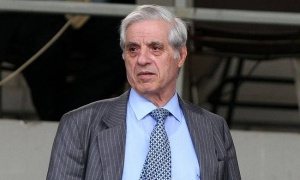 &laquo;&Xi;&epsilon;&chi;&omega;&rho;&iota;&sigma;&tau;ή &eta; &eta;&mu;έ&rho;&alpha; &pi;&omicron;&upsilon; &gamma;&epsilon;&nu;&nu;ή&theta;&eta;&kappa;&epsilon; &omicron; &Pi;&alpha;ύ&lambda;&omicron;&sigmaf; &Gamma;&iota;&alpha;&nu;&nu;&alpha;&kappa;ό&pi;&omicron;&upsilon;&lambda;&omicron;&sigmaf;&raquo; (pic)