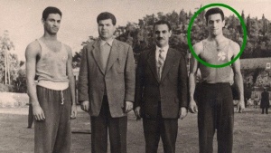 &Omicron; &laquo;&pi;&rho;ά&sigma;&iota;&nu;&omicron;&sigmaf;&raquo; &Alpha;&nu;&tau;ώ&nu;&eta;&sigmaf; &Tau;&rho;ί&tau;&sigma;&eta;&sigmaf;