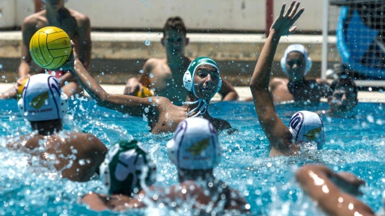 &laquo;&Pi;&rho;ά&sigma;&iota;&nu;&omicron;&sigmaf;&raquo; &kappa;&alpha;&iota; &tau;&eta; &nu;έ&alpha; &sigma;&epsilon;&zeta;ό&nu; &omicron; &Delta;&epsilon;&upsilon;&tau;&epsilon;&rho;&alpha;ί&omicron;&sigmaf;