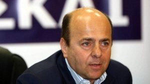&Kappa;&alpha;&lambda;ύ&pi;&tau;&epsilon;&iota; &tau;&eta;&nu; &Alpha;&Mu;&Kappa; &omicron; &Alpha;&lambda;&alpha;&phi;&omicron;ύ&zeta;&omicron;&sigmaf;