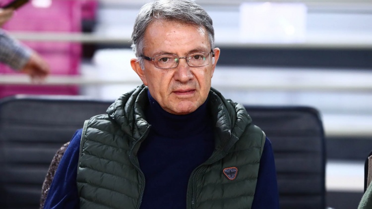 &Beta;&rho;&alpha;&nu;ό&pi;&omicron;&upsilon;&lambda;&omicron;&sigmaf;: &laquo;&Theta;έ&lambda;&omega; &nu;&alpha; &sigma;&alpha;&rho;ώ&nu;&omicron;&upsilon;&mu;&epsilon; &sigma;&epsilon; &Epsilon;&lambda;&lambda;ά&delta;&alpha; &kappa;&alpha;&iota; &nu;&alpha; &epsilon;ί&mu;&alpha;&sigma;&tau;&epsilon; &sigma;&tau;&eta;&nu; &Epsilon;&upsilon;&rho;ώ&pi;&eta; - &Omicron;&rho;ό&sigma;&eta;&mu;&omicron; &omicron; &Beta;&omicron;&tau;&alpha;&nu;&iota;&kappa;ό&sigmaf;&raquo;
