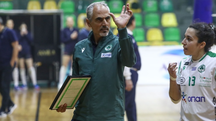 &Kappa;&alpha;&lambda;&mu;&alpha;&zeta;ί&delta;&eta;&sigmaf;: &laquo;&Delta;&epsilon; &theta;&alpha; &pi;ά&mu;&epsilon; &sigma;&tau;&eta; &Gamma;&alpha;&lambda;&lambda;ί&alpha; &gamma;&iota;&alpha; &delta;ύ&omicron; &sigma;&epsilon;&tau;, &theta;&alpha; &pi;ά&mu;&epsilon; &gamma;&iota;&alpha; &tau;&eta; &nu;ί&kappa;&eta;&raquo;