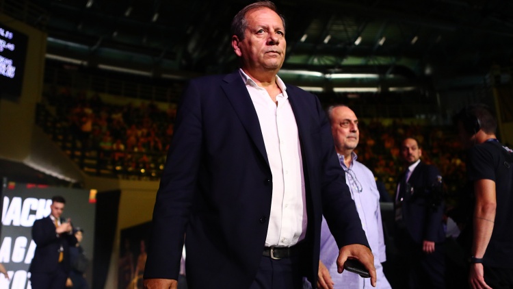 &Eta; &Kappa;&Alpha;&Epsilon; &Pi;&alpha;&nu;&alpha;&theta;&eta;&nu;&alpha;ϊ&kappa;ό&sigmaf; &epsilon;&xi;έ&phi;&rho;&alpha;&sigma;&epsilon; &tau;&alpha; &sigma;&upsilon;&lambda;&lambda;&upsilon;&pi;&eta;&tau;ή&rho;&iota;ά &tau;&eta;&sigmaf; &sigma;&tau;&omicron;&upsilon;&sigmaf; &Mu;ά&kappa;&eta; &kappa;&alpha;&iota; &Beta;&alpha;&gamma;&gamma;έ&lambda;&eta; &Alpha;&gamma;&gamma;&epsilon;&lambda;ό&pi;&omicron;&upsilon;&lambda;&omicron;