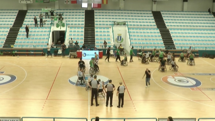 Ή&tau;&tau;&alpha; &sigma;&tau;&omicron; EuroCup 4 &gamma;&iota;&alpha; &tau;&omicron;&nu; &Pi;&alpha;&nu;&alpha;&theta;&eta;&nu;&alpha;ϊ&kappa;ό, &alpha;&lambda;&lambda;ά &laquo;&nu;ί&kappa;&eta;&raquo; &tau;&eta;&sigmaf; &epsilon;&xi;έ&delta;&rho;&alpha;&sigmaf; &mu;&epsilon; 10 &pi;&iota;&sigma;&tau;&omicron;ύ&sigmaf; &sigma;&tau;&eta; &Sigma;&alpha;&rho;&delta;&eta;&nu;ί&alpha; (vid)
