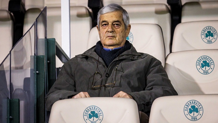 &Tau;&eta;&nu; &Pi;έ&mu;&pi;&tau;&eta; (13/2) &eta; &kappa;&eta;&delta;&epsilon;ί&alpha; &tau;&omicron;&upsilon; &Tau;ά&kappa;&eta; &Omicron;&iota;&kappa;&omicron;&nu;&omicron;&mu;ό&pi;&omicron;&upsilon;&lambda;&omicron;&upsilon;, &sigma;&epsilon; &lambda;&alpha;ϊ&kappa;ό &pi;&rho;&omicron;&sigma;&kappa;ύ&nu;&eta;&mu;&alpha; &eta; &sigma;&omicron;&rho;ό&sigmaf; &tau;&omicron;&upsilon;