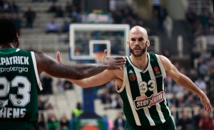 &Tau;&omicron; &mu;ή&nu;&upsilon;&mu;&alpha; &tau;&omicron;&upsilon; &Kappa;&alpha;&lambda;ά&theta;&eta; &epsilon;&nu;ό&psi;&epsilon;&iota; &laquo;&tau;&epsilon;&lambda;&iota;&kappa;ώ&nu;&raquo; (pic)