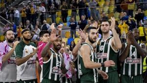 &Alpha;&upsilon;&tau;&omicron;ί &sigma;&phi;&upsilon;&rho;ί&zeta;&omicron;&upsilon;&nu; &mu;&epsilon; &Tau;&Sigma;&Sigma;&Kappa;&Alpha; (pic)