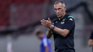 &Delta;ώ&nu;&eta;&sigmaf;: &laquo;&Epsilon;ί&mu;&alpha;&sigma;&tau;&epsilon; &kappa;&alpha;&tau;&alpha;&rho;&rho;&alpha;&kappa;&omega;&mu;έ&nu;&omicron;&iota;, &delta;&epsilon;&nu; έ&chi;&omicron;&upsilon;&mu;&epsilon; &upsilon;&gamma;&epsilon;ί&alpha;&raquo;