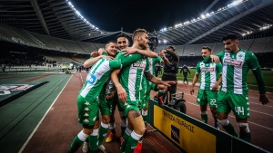 Έ&rho;&chi;&omicron;&nu;&tau;&alpha;&iota; &omicron;&iota; &xi;έ&nu;&omicron;&iota;, &alpha;&rho;&gamma;ό&tau;&epsilon;&rho;&alpha; &omicron; &Rho;ό&kappa;&alpha;