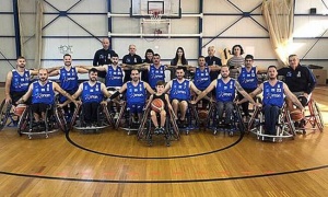 &Omicron;&iota; &laquo;&pi;&rho;ά&sigma;&iota;&nu;&epsilon;&sigmaf;&raquo; &pi;&alpha;&rho;&omicron;&upsilon;&sigma;ί&epsilon;&sigmaf; &sigma;&tau;&iota;&sigmaf; &Epsilon;&theta;&nu;&iota;&kappa;έ&sigmaf; &mu;&pi;ά&sigma;&kappa;&epsilon;&tau; &mu;&epsilon; &alpha;&mu;&alpha;&xi;ί&delta;&iota;&omicron;