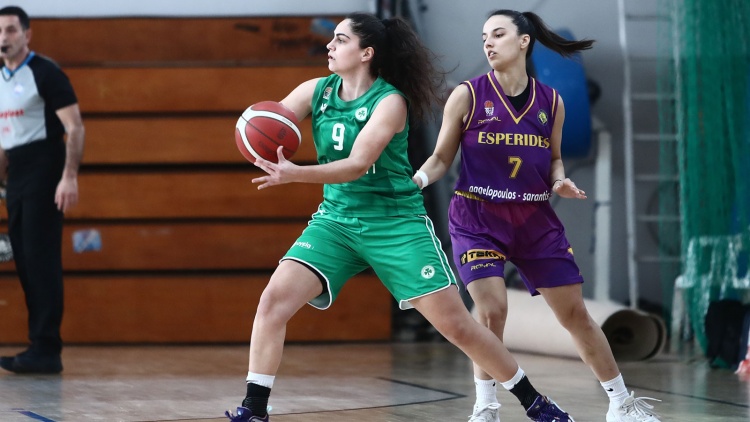 &Kappa;&omega;&tau;&omicron;ύ&lambda;&alpha;: &laquo;&Tau;&iota;&mu;ή &pi;&omicron;&upsilon; &theta;&alpha; &phi;&omicron;&rho;ά&omega; &tau;&eta; &phi;&alpha;&nu;έ&lambda;&alpha; &tau;&omicron;&upsilon; &Pi;&alpha;&nu;&alpha;&theta;&eta;&nu;&alpha;ϊ&kappa;&omicron;ύ &gamma;&iota;&alpha; 5&eta; &chi;&rho;&omicron;&nu;&iota;ά&raquo;