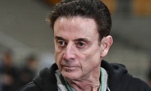 &Pi;&iota;&tau;ί&nu;&omicron;: &laquo;&Xi;έ&rho;&omega; &pi;ό&sigma;&omicron; &sigma;&eta;&mu;&alpha;&nu;&tau;&iota;&kappa;ό &epsilon;ί&nu;&alpha;&iota; &alpha;&upsilon;&tau;ό &tau;&omicron; &pi;&alpha;&iota;&chi;&nu;ί&delta;&iota;. &Mu;έ&sigma;&alpha; &mu;&omicron;&upsilon;&hellip; &beta;&rho;ά&zeta;&omega;&raquo;