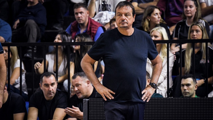 Ά&tau;&alpha;&mu;&alpha;&nu;: &laquo;&Tau;&rho;&epsilon;&iota;&sigmaf; &pi;&omicron;&lambda;ύ &sigma;&eta;&mu;&alpha;&nu;&tau;&iota;&kappa;έ&sigmaf; &nu;ί&kappa;&epsilon;&sigmaf; &ndash; &Iota;&kappa;&alpha;&nu;&omicron;&pi;&omicron;&iota;&eta;&mu;έ&nu;&omicron;&sigmaf; &alpha;&pi;ό ό&sigma;&omicron;&upsilon;&sigmaf; &pi;ή&rho;&alpha;&nu; &lambda;&epsilon;&pi;&tau;ά&raquo;