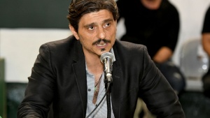 &Gamma;&iota;&alpha;&nu;&nu;&alpha;&kappa;ό&pi;&omicron;&upsilon;&lambda;&omicron;&sigmaf; &gamma;&iota;&alpha; &Epsilon;&rho;&alpha;&sigma;&iota;&tau;έ&chi;&nu;&eta;: &laquo;Ά&kappa;&rho;&omega;&sigmaf; &epsilon;&pi;&iota;&tau;&upsilon;&chi;&eta;&mu;έ&nu;&eta; &chi;&rho;&omicron;&nu;&iota;ά&raquo;