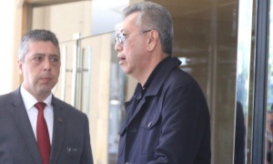 &Alpha;&iota;&sigma;&iota;&omicron;&delta;&omicron;&xi;ί&alpha; &gamma;&iota;&alpha; &tau;&omicron; deal, &sigma;ή&mu;&epsilon;&rho;&alpha; &eta; &alpha;&pi;ό&phi;&alpha;&sigma;&eta; &gamma;&iota;&alpha; &nu;έ&alpha; &Alpha;&Mu;&Kappa;