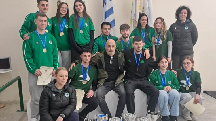 &Sigma;&kappa;&omicron;&pi;&omicron;&beta;&omicron;&lambda;ή: &Pi;&rho;&omega;&tau;&alpha;&theta;&lambda;&eta;&tau;ή&sigmaf; &omicron; &Pi;&alpha;&nu;&alpha;&theta;&eta;&nu;&alpha;ϊ&kappa;ό&sigmaf; &sigma;&epsilon; Έ&phi;&eta;&beta;&omicron;&upsilon;&sigmaf; &kappa;&alpha;&iota; &Nu;&epsilon;ά&nu;&iota;&delta;&epsilon;&sigmaf;