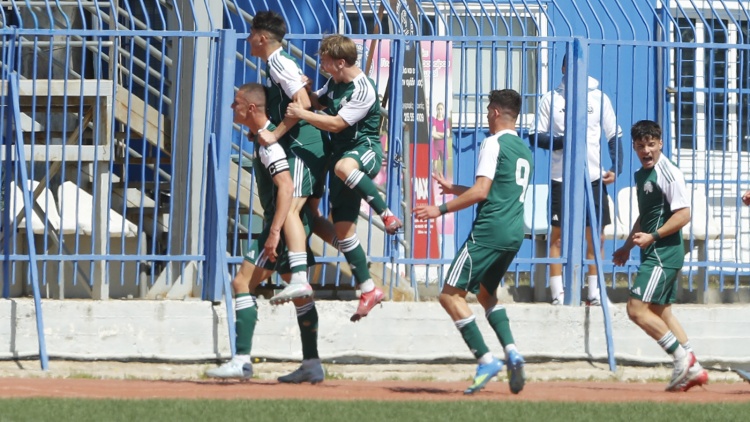 &Pi;&alpha;&nu;&alpha;&theta;&eta;&nu;&alpha;ϊ&kappa;ό&sigmaf;-&Alpha;&Epsilon;&Kappa; 1-1 (&Kappa;17): &laquo;&Alpha;&gamma;&kappa;&alpha;&lambda;&iota;ά&raquo; &mu;&epsilon; &tau;&omicron; &pi;&rho;&omega;&tau;ά&theta;&lambda;&eta;&mu;&alpha; &tau;&omicron; &laquo;&tau;&rho;&iota;&phi;ύ&lambda;&lambda;&iota;&raquo;