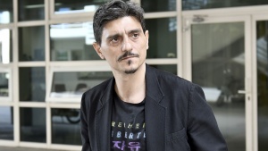 &Gamma;&iota;&alpha;&nu;&nu;&alpha;&kappa;ό&pi;&omicron;&upsilon;&lambda;&omicron;&sigmaf;: &laquo;&Alpha;&lambda;ή&theta;&epsilon;&iota;&alpha; ό&sigma;&alpha; &lambda;έ&gamma;&omicron;&nu;&tau;&alpha;&iota; &gamma;&iota;&alpha; &Beta;&omicron;&tau;&alpha;&nu;&iota;&kappa;ό&raquo;