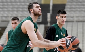 &Pi;&alpha;&pi;&alpha;&gamma;&iota;ά&nu;&nu;&eta;&sigmaf;: &laquo;&Upsilon;&pi;&omicron;&chi;&rho;&epsilon;&omega;&mu;έ&nu;&omicron;&iota; &nu;&alpha; &alpha;&nu;&tau;&iota;&delta;&rho;ά&sigma;&omicron;&upsilon;&mu;&epsilon;&raquo;
