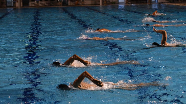 &Pi;&rho;&epsilon;&mu;&iota;έ&rho;&alpha; &mu;&epsilon; &Upsilon;&delta;&rho;&alpha;ϊ&kappa;ό &epsilon;&kappa;&tau;ό&sigmaf; έ&delta;&rho;&alpha;&sigmaf; &gamma;&iota;&alpha; &tau;&omicron;&nu; &Pi;&alpha;&nu;&alpha;&theta;&eta;&nu;&alpha;ϊ&kappa;ό