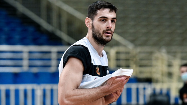 &Epsilon;&pi;έ&sigma;&tau;&rho;&epsilon;&psi;&epsilon; &omicron; &Pi;&alpha;&pi;&alpha;&pi;έ&tau;&rho;&omicron;&upsilon; &alpha;&lambda;&lambda;ά &kappa;&alpha;&iota; &omicron;... &kappa;&omicron;&rho;&omega;&nu;&omicron;ϊό&sigmaf;!