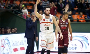 &Pi;&alpha;ί&rho;&nu;&epsilon;&iota; Ά&nu;&tau;&iota; &Rho;ά&omicron;&upsilon;&tau;&iota;&nu;&sigmaf; &omicron; &Pi;&alpha;&nu;&alpha;&theta;&eta;&nu;&alpha;ϊ&kappa;ό&sigmaf; (vid)