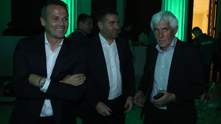 &Alpha;&nu;&alpha;&kappa;&omicron;&iota;&nu;ώ&nu;&epsilon;&iota; &sigma;ύ&nu;&tau;&omicron;&mu;&alpha; &kappa;&alpha;&iota; &sigma;&tau;ό&pi;&epsilon;&rho; &omicron; &Pi;&alpha;&nu;&alpha;&theta;&eta;&nu;&alpha;ϊ&kappa;ό&sigmaf;!