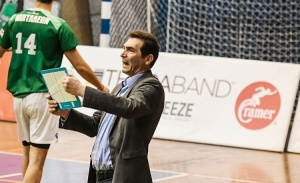 &Alpha;&nu;&delta;&rho;&epsilon;ό&pi;&omicron;&upsilon;&lambda;&omicron;&sigmaf;: &laquo;&Delta;&epsilon;&nu; &kappa;ά&nu;&alpha;&mu;&epsilon; &lambda;ά&theta;&eta; &sigma;&tau;&alpha; &tau;&epsilon;&lambda;&epsilon;&iota;ώ&mu;&alpha;&tau;&alpha; &tau;&omega;&nu; &sigma;&epsilon;&tau;&raquo;