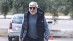 &Mu;ά&nu;&omicron;&sigmaf; &Pi;&alpha;&pi;&alpha;&delta;ό&pi;&omicron;&upsilon;&lambda;&omicron;&sigmaf;: &laquo;Ό&chi;&iota; &sigma;&tau;&eta;&nu; ά&nu;&omicron;&delta;&omicron; &tau;&omicron;&upsilon; &Omicron;&lambda;&upsilon;&mu;&pi;&iota;&alpha;&kappa;&omicron;ύ &mu;&epsilon; &pi;&rho;&alpha;&xi;&iota;&kappa;ό&pi;&eta;&mu;&alpha;&raquo;