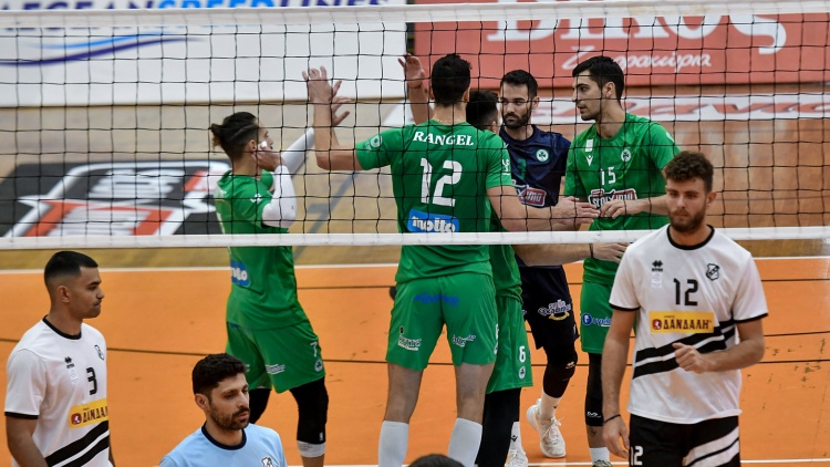 &Epsilon;ύ&kappa;&omicron;&lambda;&alpha; &sigma;&tau;&omicron;&upsilon;&sigmaf; &laquo;4&raquo; &tau;&omicron;&upsilon; League Cup &omicron; &Pi;&alpha;&nu;&alpha;&theta;&eta;&nu;&alpha;ϊ&kappa;ό&sigmaf;